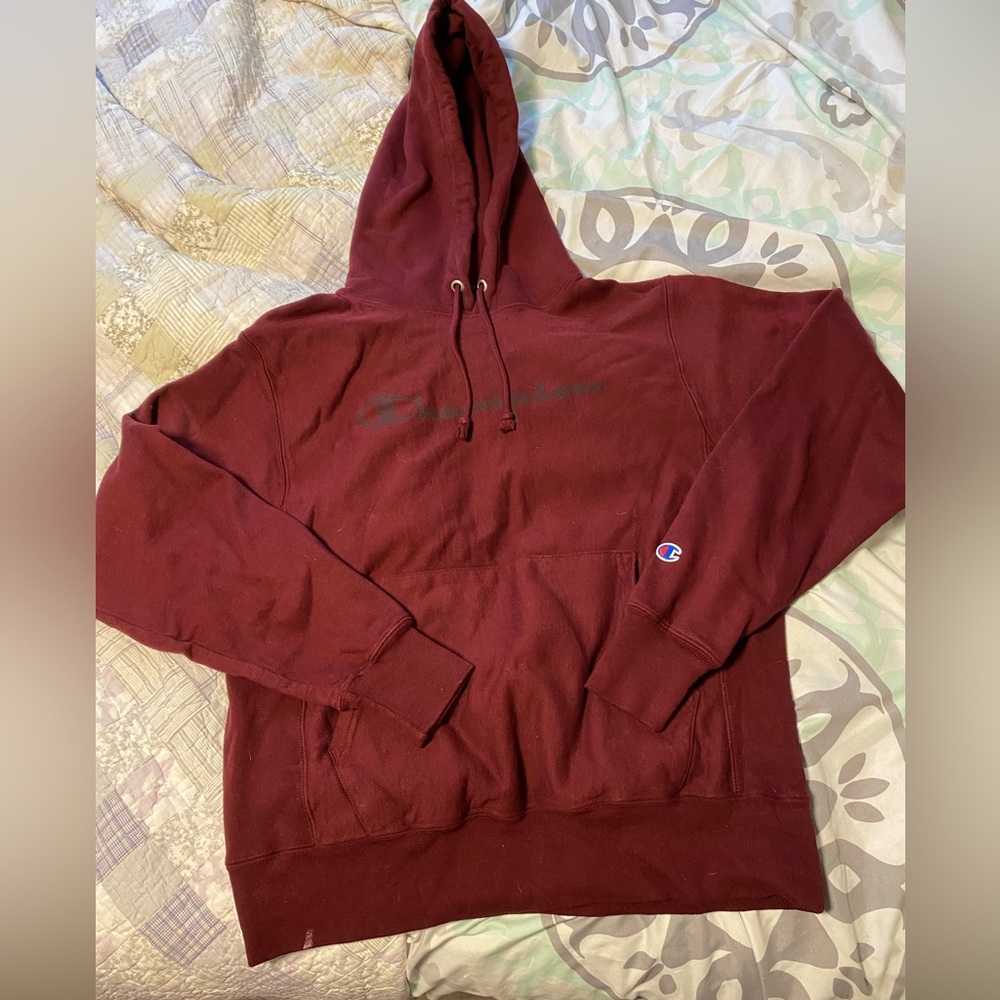 Champion Reverse Weave Vintage men's size small hoodie. Burgundy‎ color.